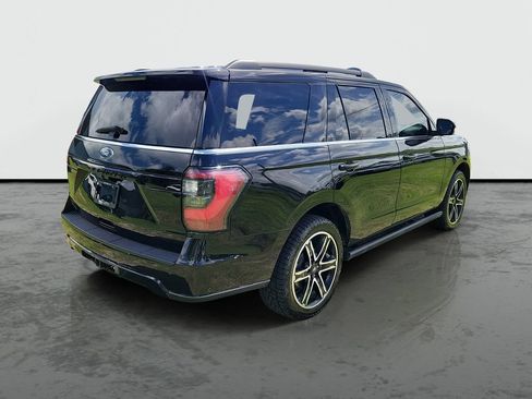 Used 2021 Ford Expedition Limited RWD image 2