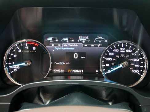 Used 2019 Ford F250 Limited AWD/4WD image 31