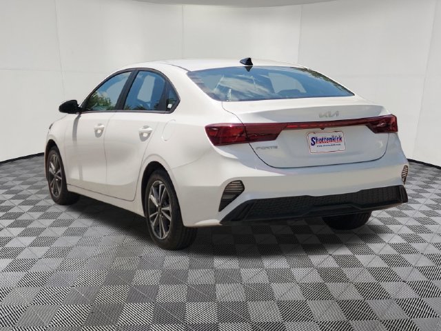 Used 2024 Kia Forte LXS FWD image 3