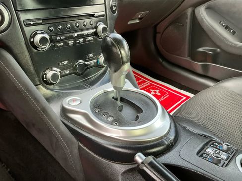 Used 2014 Nissan 370Z Touring w/ Sport Package image 31