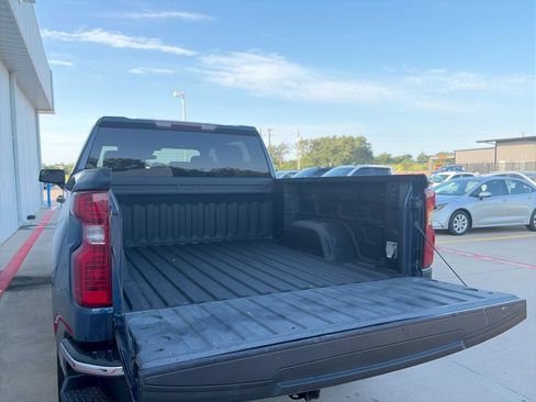 Used 2022 Chevrolet Silverado 1500 LT w/ Z71 Off-Road Package AWD/4WD image 27