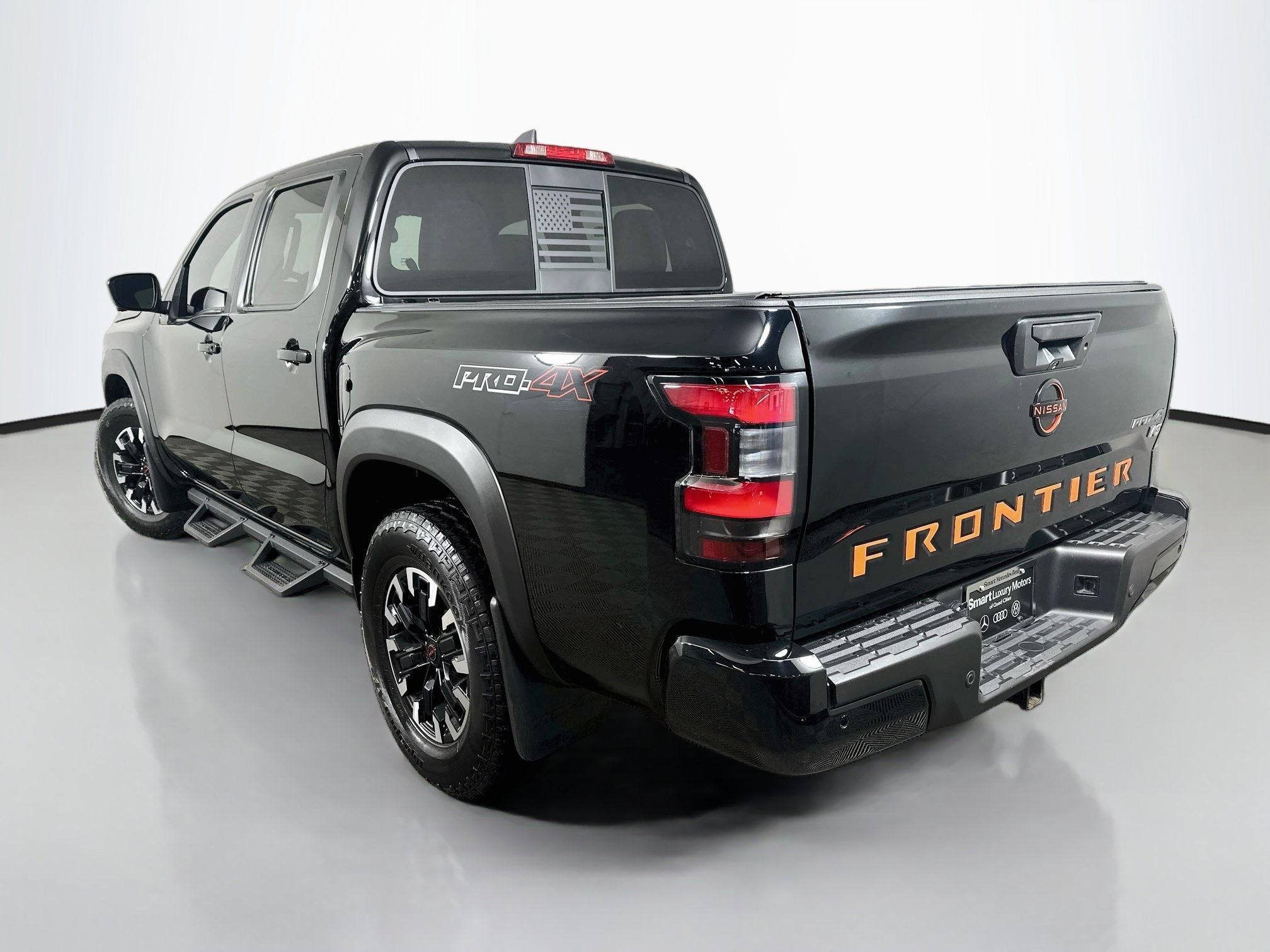 Used 2022 Nissan Frontier PRO-4X AWD/4WD image 5
