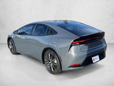 Certified 2025 Toyota Prius XLE image 7