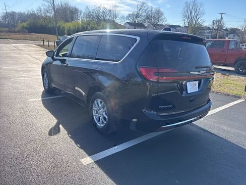 New 2026 Chrysler Pacifica Select FWD image 5