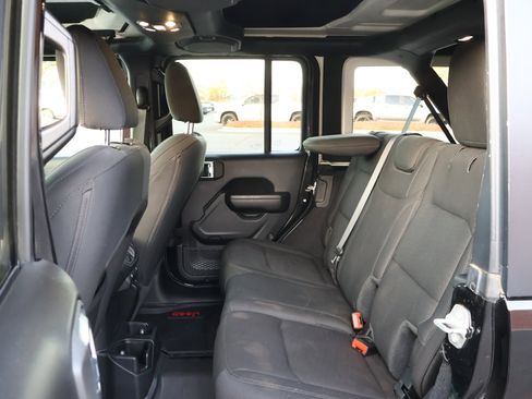 Used 2021 Jeep Wrangler Unlimited Sport S image 18