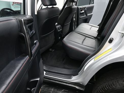 Used 2024 Toyota 4Runner TRD Off-Road Premium AWD/4WD image 16