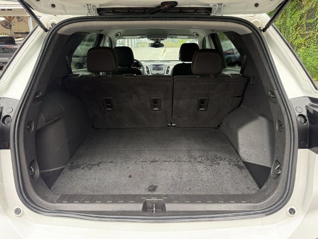 Used 2021 Chevrolet Equinox LS FWD image 12