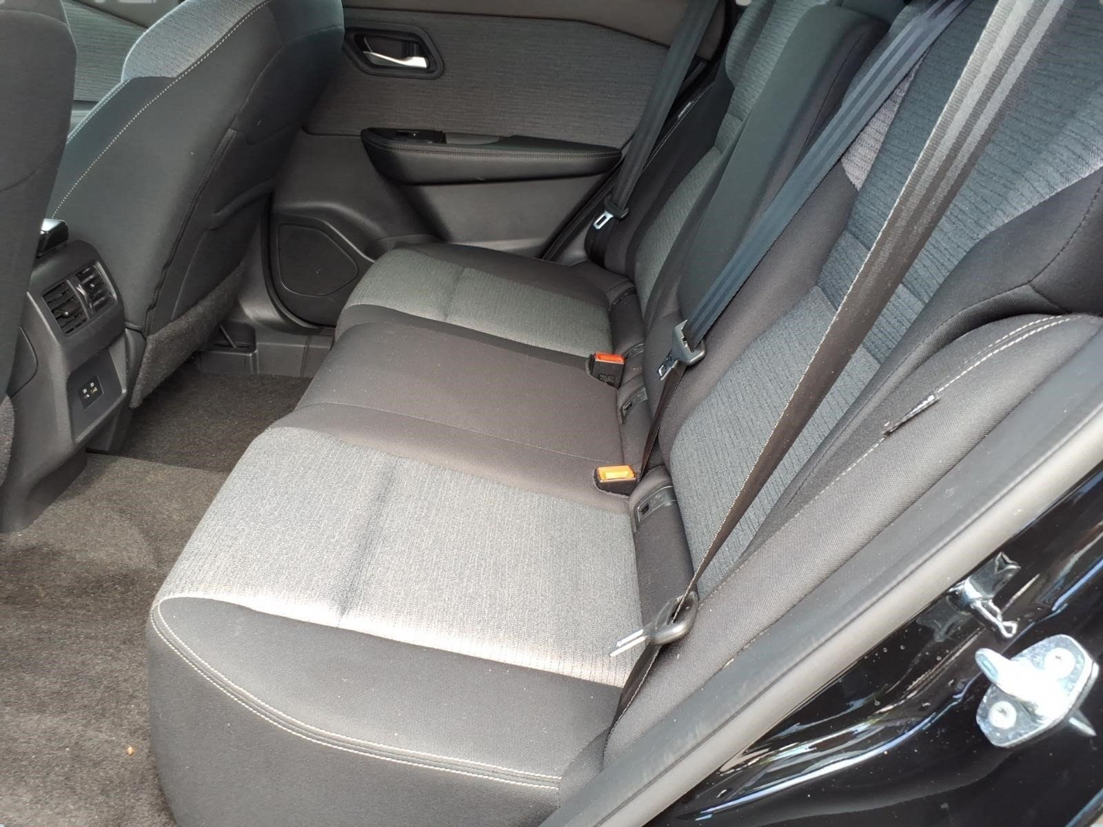 Used 2023 Nissan Rogue SV AWD/4WD image 8