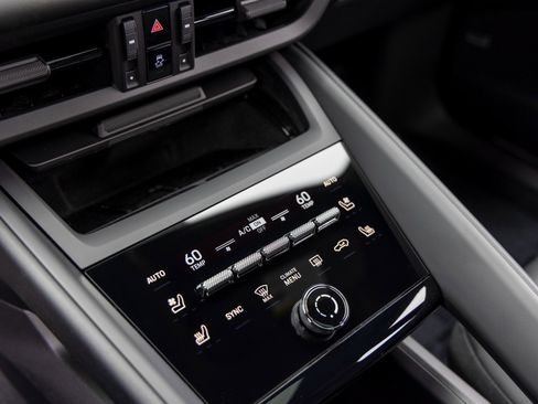 New 2025 Porsche Macan Electric image 37