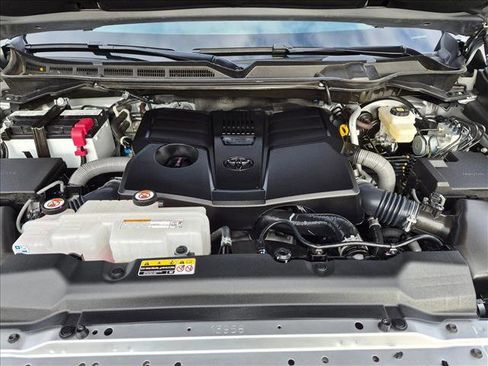 Certified 2025 Toyota Tundra SR5 w/ SR5 Convenience Package AWD/4WD image 21