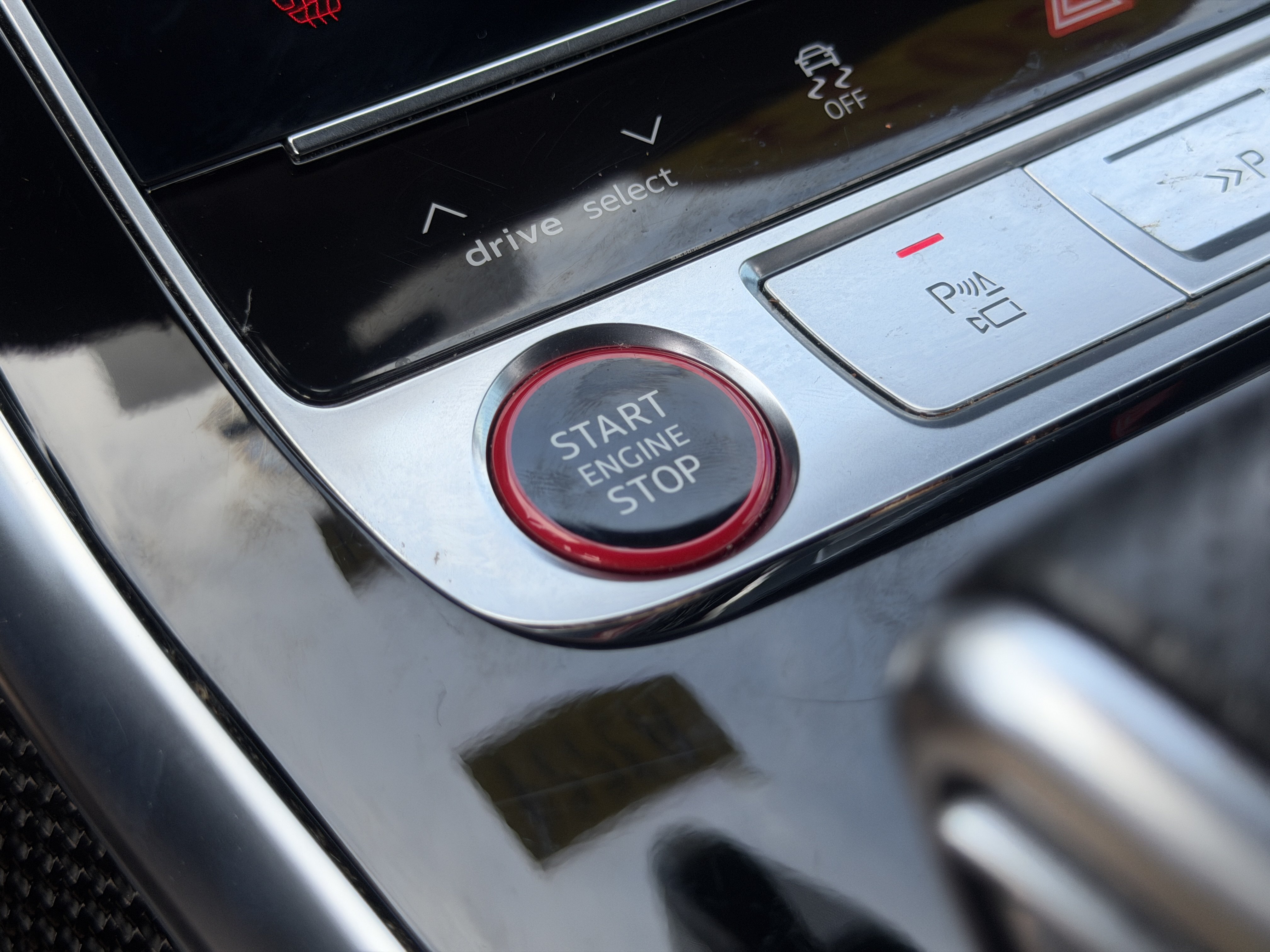 Used 2023 Audi SQ7 Prestige AWD/4WD image 28