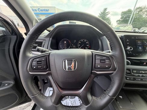 Used 2024 Honda Ridgeline Sport image 14