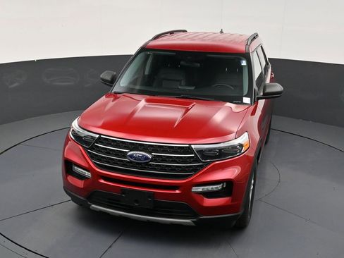 Used 2023 Ford Explorer XLT w/ Equipment Group 202A RWD image 19