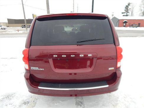 Used 2018 Dodge Grand Caravan SE w/ UConnect Hands-Free Group image 4