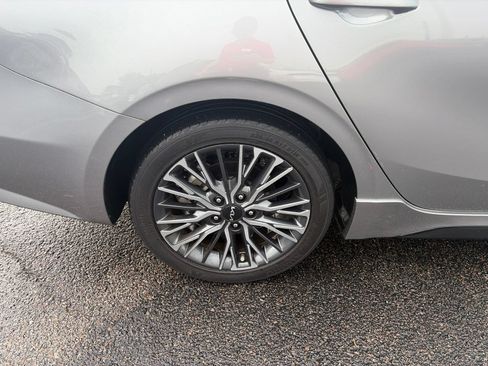 Used 2024 Kia Forte GT-Line w/ GT-Line Premium Package FWD image 10