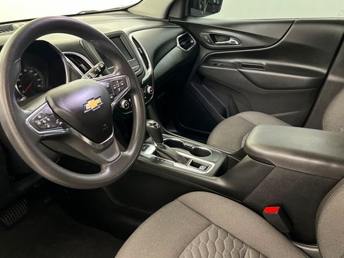 Used 2020 Chevrolet Equinox LT FWD image 16