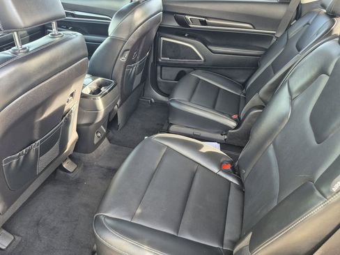 Used 2025 Kia Telluride S image 14