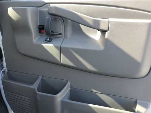 Used 2024 Chevrolet Express 2500 w/ Driver Convenience Package image 26