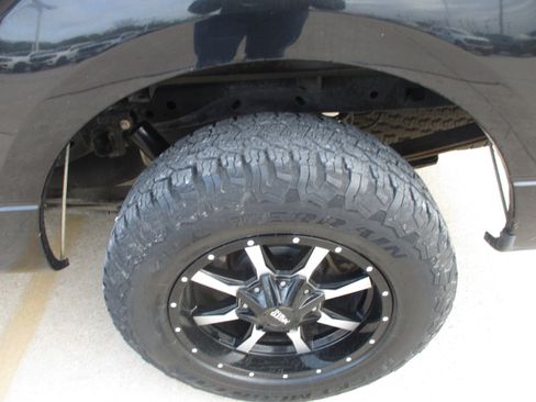 Used 2013 Ford F150 XLT w/ XLT Chrome Pkg image 7