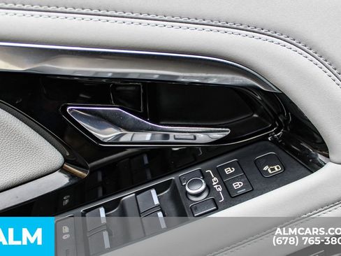 Used 2021 Land Rover Range Rover Evoque R-Dynamic SE image 37