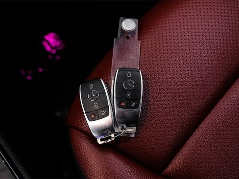 Used 2022 Mercedes-Benz GLC 300 w/ AMG Line image 64