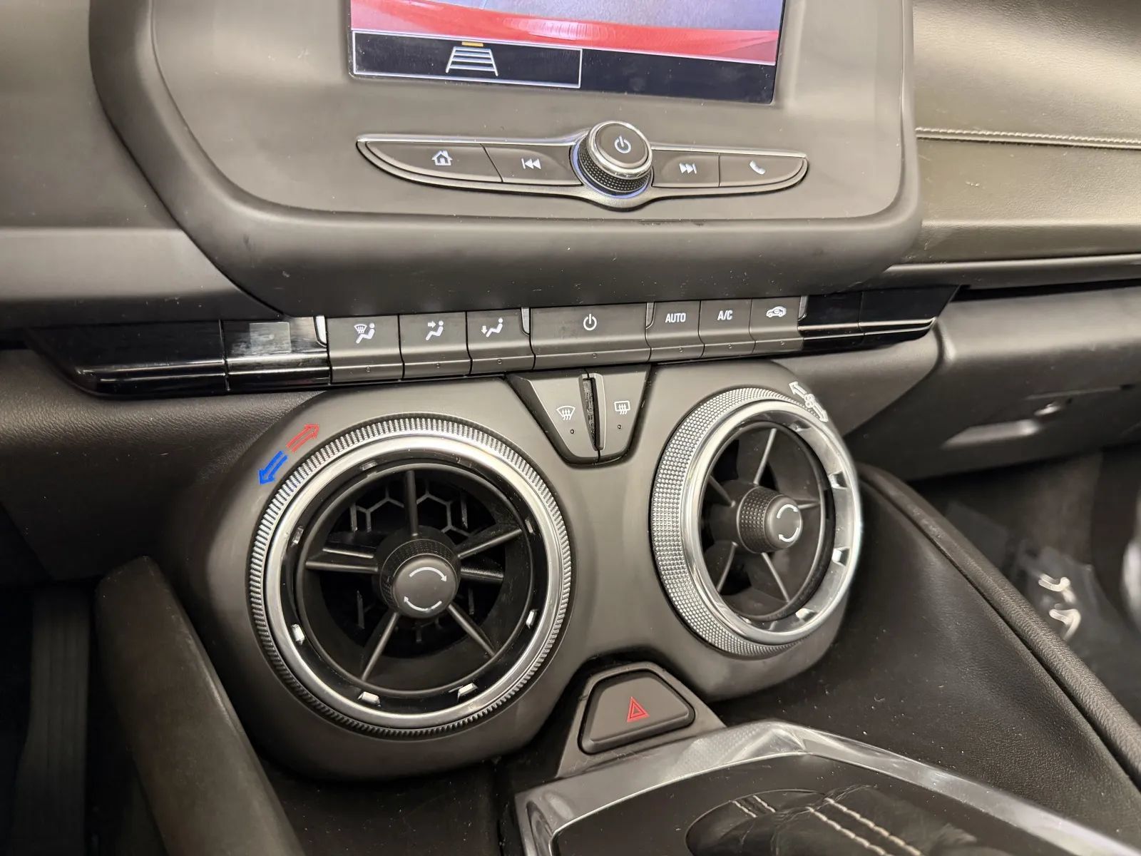 Used 2021 Chevrolet Camaro LT RWD image 21