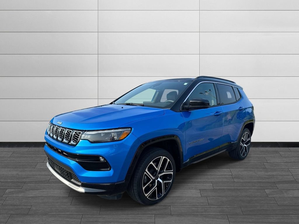 Used 2025 Jeep Compass Limited w/ Elite Group AWD/4WD image 7