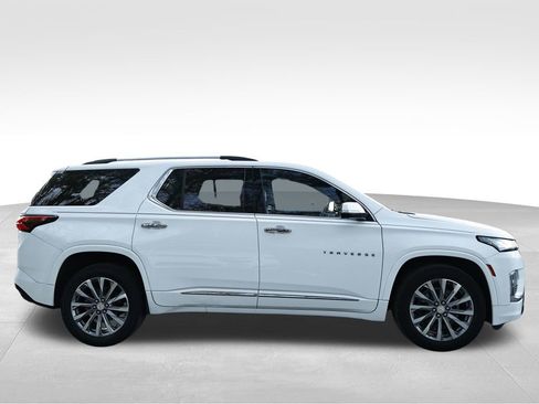 Used 2022 Chevrolet Traverse Premier image 5