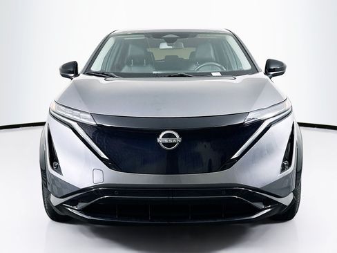 Used 2023 Nissan Ariya FWD image 2