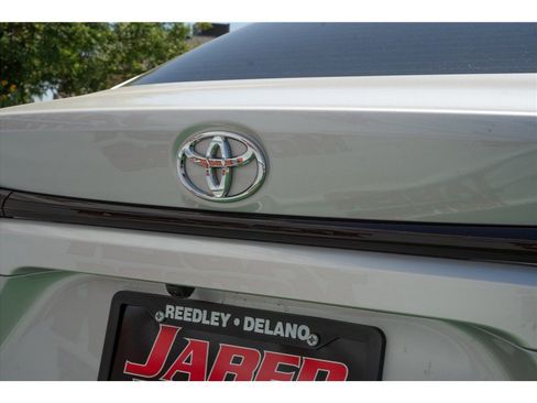 Used 2022 Toyota Corolla LE w/ Carpet Mat Package (TMS) FWD image 12