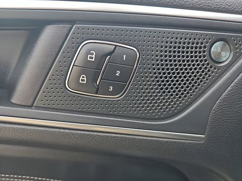 Used 2022 Ford Edge Titanium image 12