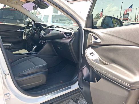Used 2021 Buick Encore GX Select FWD image 19