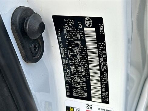 Used 2023 Toyota Camry SE image 30