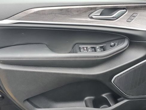 New 2026 Jeep Grand Cherokee Limited AWD/4WD image 16