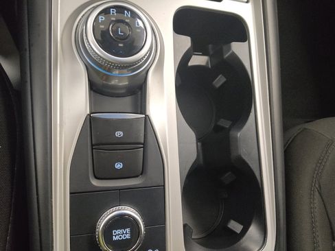 Used 2023 Ford Explorer XLT AWD/4WD image 26