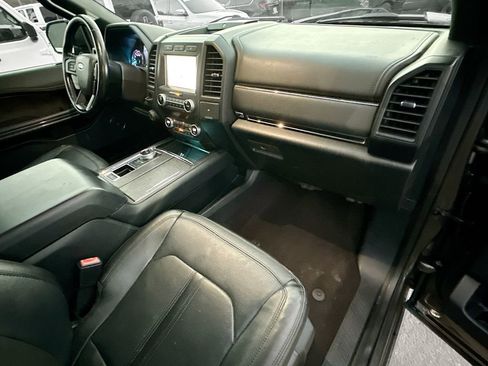 Used 2020 Ford Expedition Limited image 37