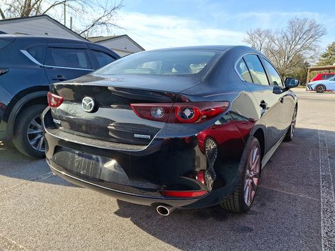 Used 2022 MAZDA MAZDA3 s image 8