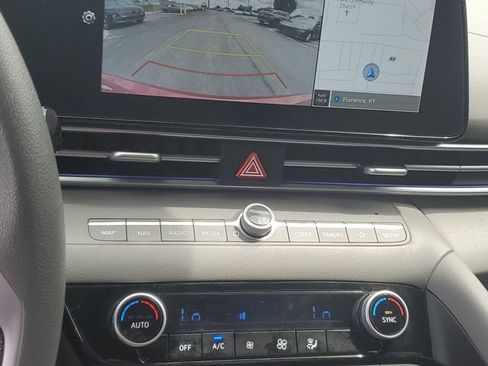Certified 2024 Hyundai Elantra SEL FWD image 25