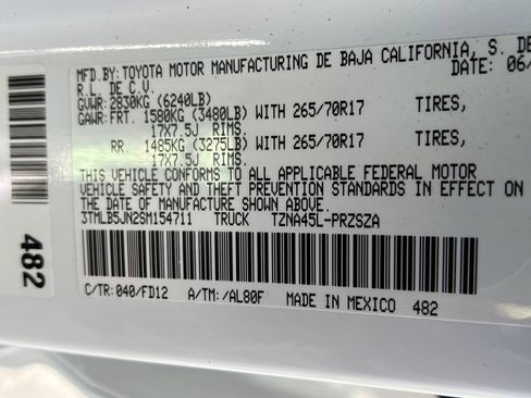 Certified 2025 Toyota Tacoma TRD Off-Road AWD/4WD image 27
