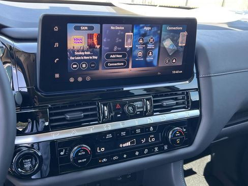New 2026 Nissan Pathfinder SL w/ SL Premium Package AWD/4WD image 10