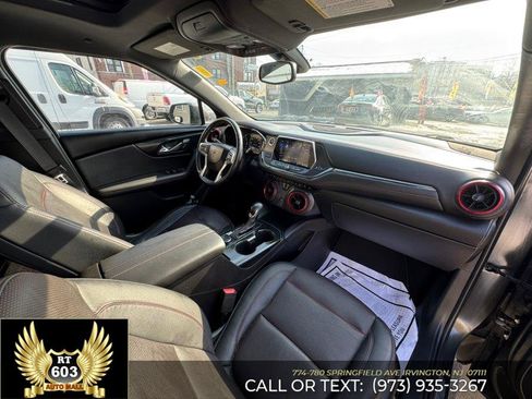 Used 2019 Chevrolet Blazer RS w/ Sun and Wheels Package image 18