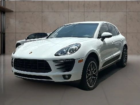 Used 2015 Porsche Macan S AWD/4WD image 2