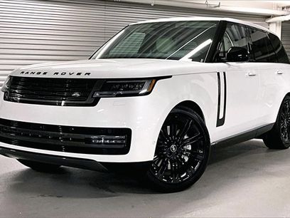 New 2025 Land Rover Range Rover SE