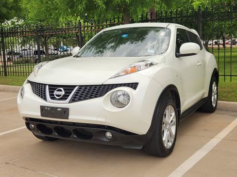 Used 2011 Nissan Juke SL FWD image 1