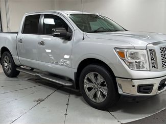 Used 2018 Nissan Titan SV w/ SV Convenience Package video 3