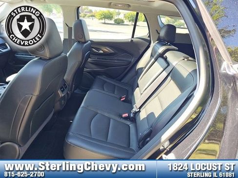 Used 2023 GMC Terrain SLT w/ Elevation Edition image 25
