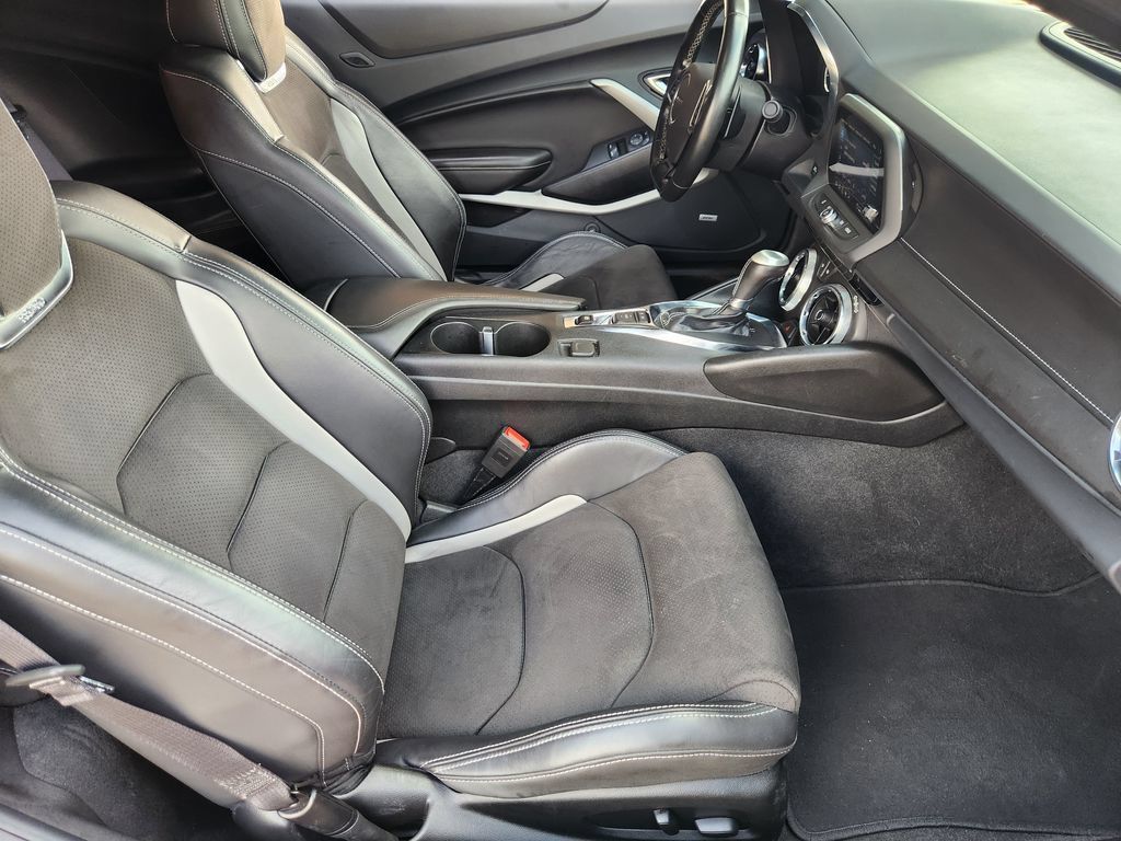 Used 2023 Chevrolet Camaro LT w/ Technology Package RWD image 15