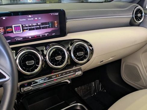 Used 2025 Mercedes-Benz CLA 250 image 15
