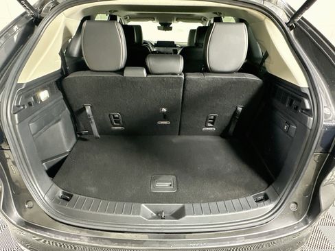 Used 2024 MAZDA CX-90 Plug-In Hybrid w/ Preferred AWD/4WD image 31