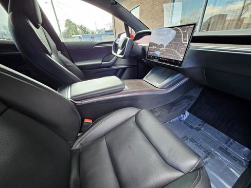 Used 2022 Tesla Model X image 51